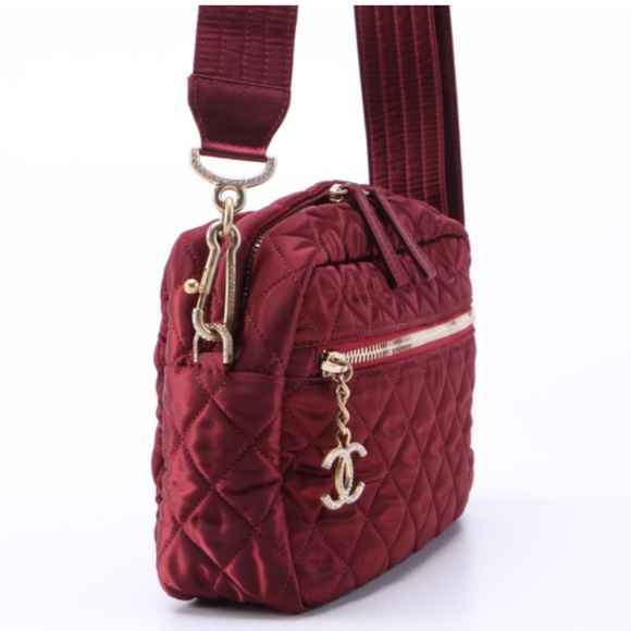 SOLD - Chanel Paris - Hamburg Satin Camera Bag - Picture 3 of 8